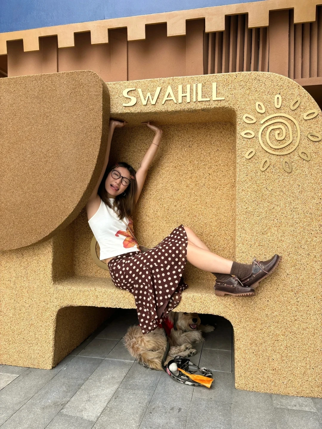 Gonna a coda fi con nodo in pizzo a pois a vita bassa Gonna longuette in fibra di poliestere a trapezio con fodera interna sexy