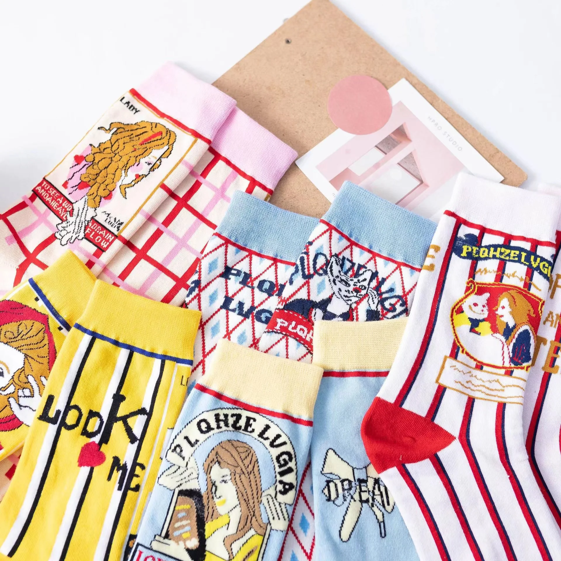 5Pairs/Lot High Quality Cartoon Women Socks Cotton Comfortable and Breathable Socks All Seasons Warm Socks For Ladies