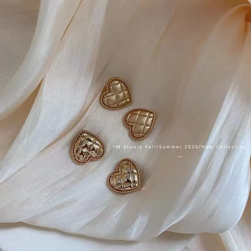 Fashion Simple Heart Shape Metal Buttons Sewing Accessories Women\'s Jackets Dresses Suits Sweaters Decorative Buttons