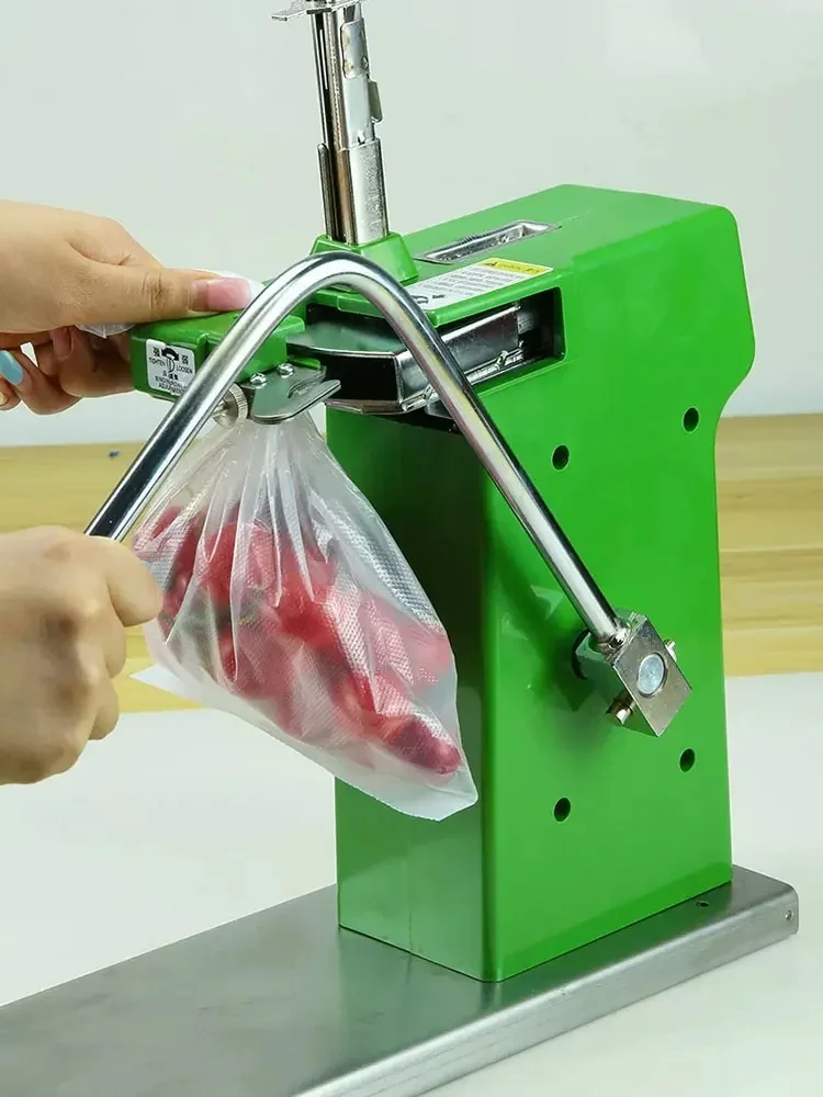 Produtos agrícolas que empacotam a máquina de amarrar saco plástico do saco da rede da malha do empacotador vegetal