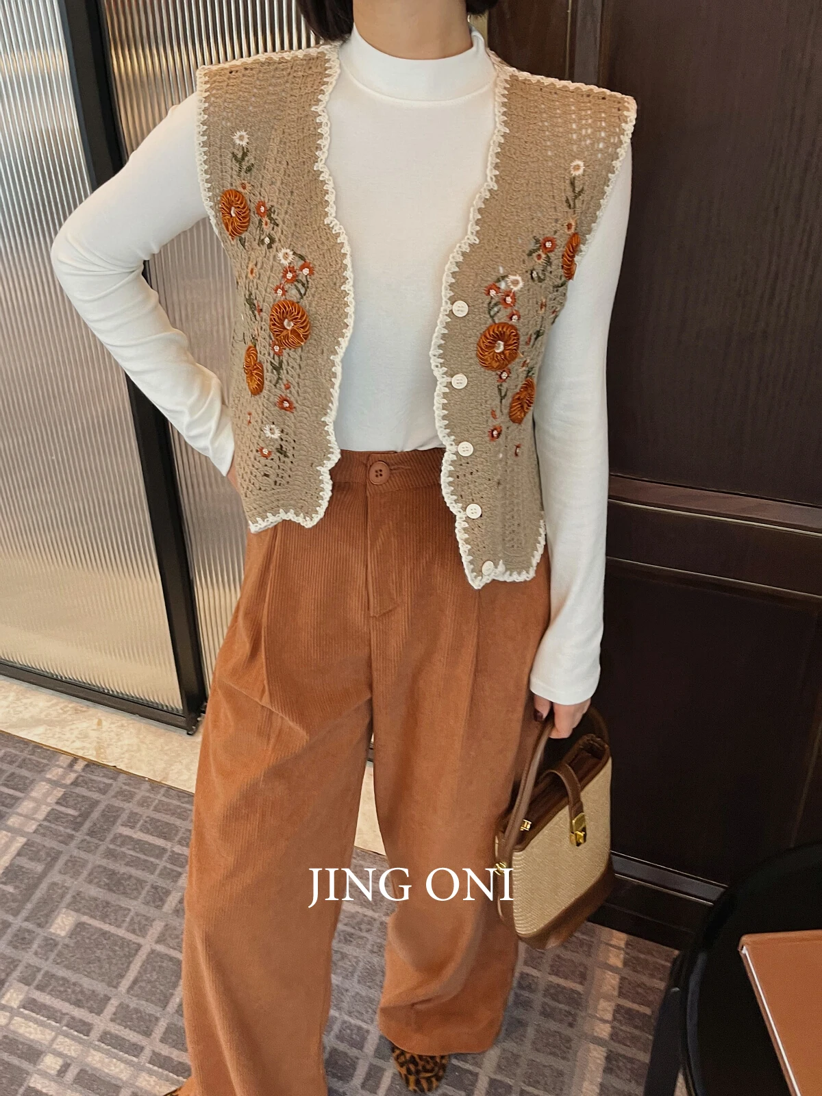 

Embroidered Floral Hollow Out Vest Jackets Tops Spring Y2k 2024 Woman Clothing Korean Style Vintage Fashion Elegant Sleeveless