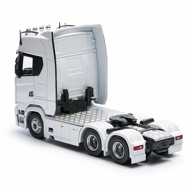 Pre-sale MASSDI 1/64 Scale 770S Trailer Head Alloy Car Model Toys Gifts Collection Adult Souvenir Decoration Static Display