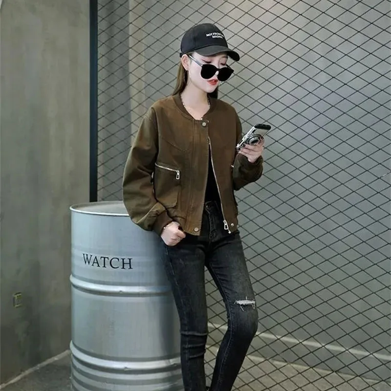 معطف قصير المرأة ربيع الخريف 2025 سترة أنيقة تحمل شعار لعبة البيسبول الأمريكية الرجعية أبلى زي بيسبول ملابس علوية الجوكر الإناث المد القمم