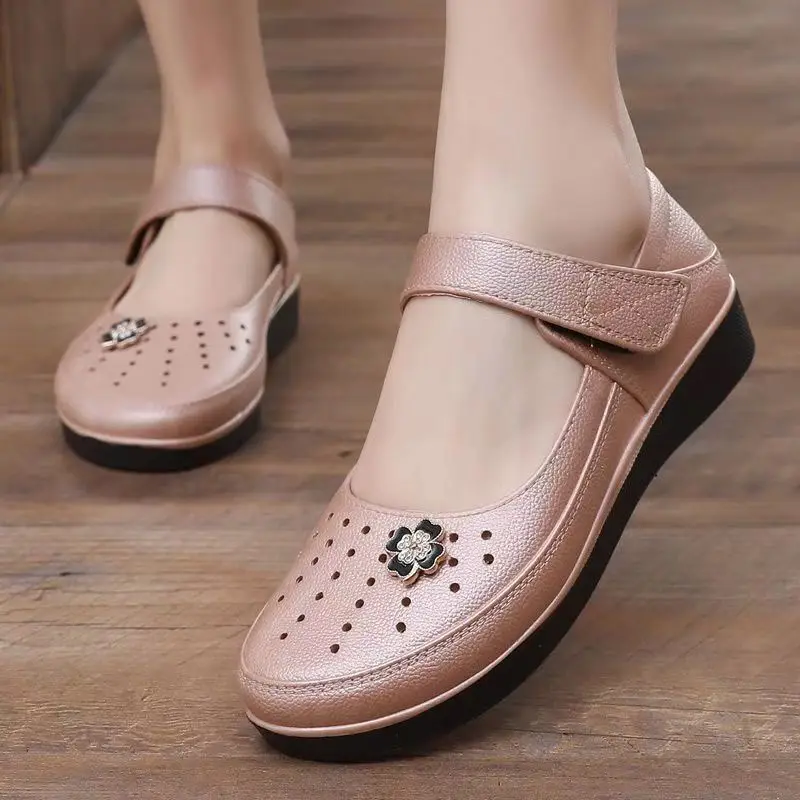 

2024 New Women's Summer Shallow Flat Sole Hook Rain Shoes Soft Sole Non Slip Waterproof Nude Shoes Hook Work Shoes