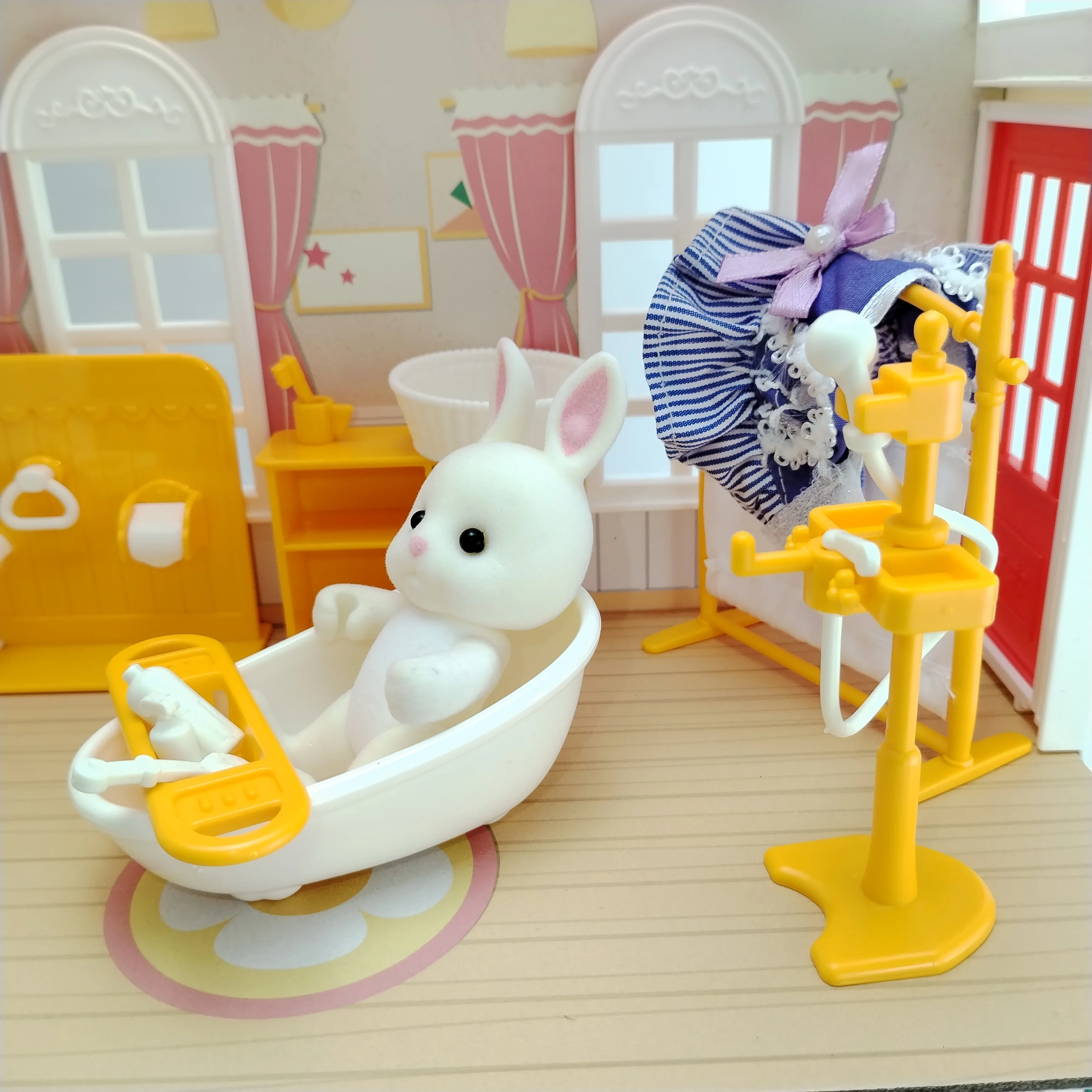 Original  Miniature Items Doll House Accessories And Furniture Family Toys LivingRoom Bathroom Kitchen Toys For Girls Boy