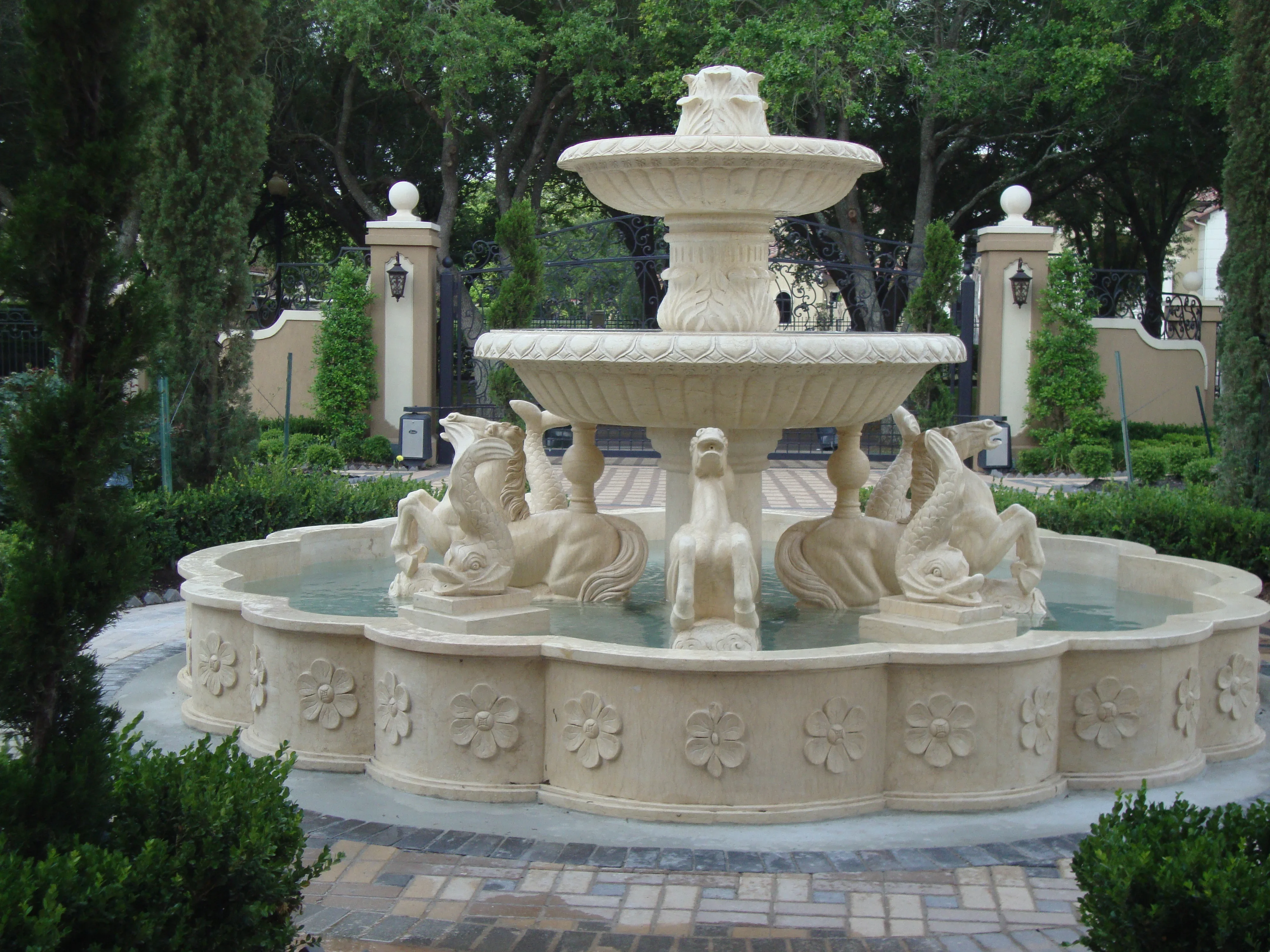 Large Garden Water Fountain Statues