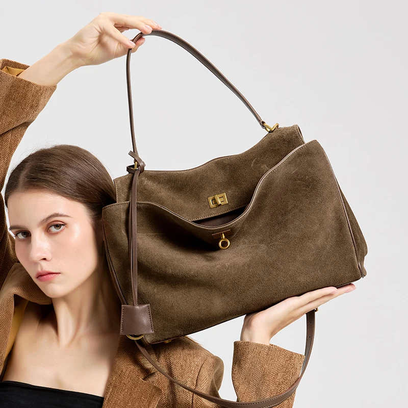 Thumbnail 2 - #38 Discounted Leather Shoulder Bags Worth Buying