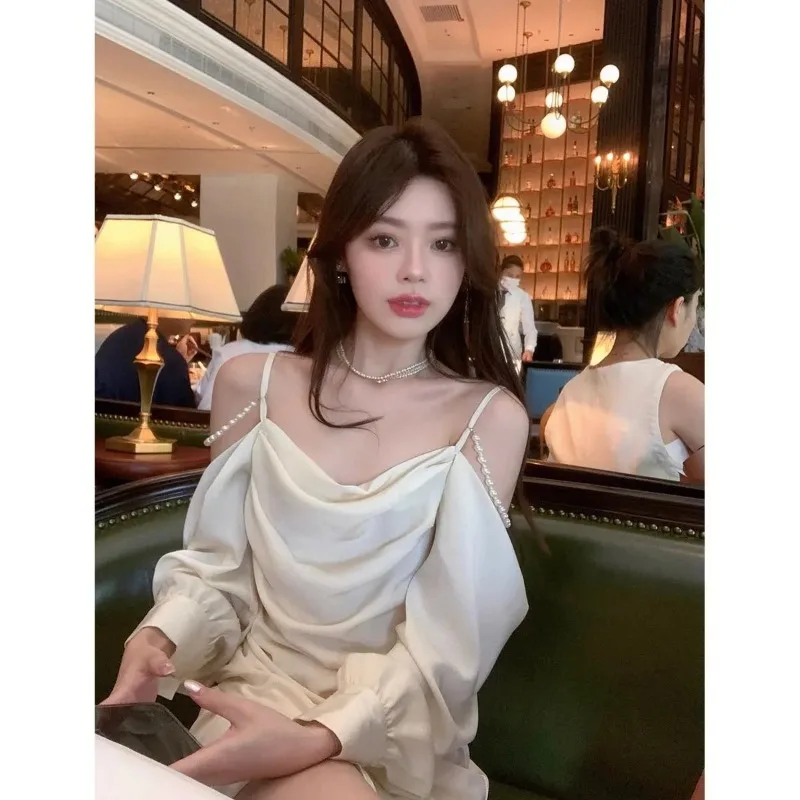 Robe à bretelles en Satin, épaules dénudées, col fendu, jupe longue fendue, atmosphérique, automne