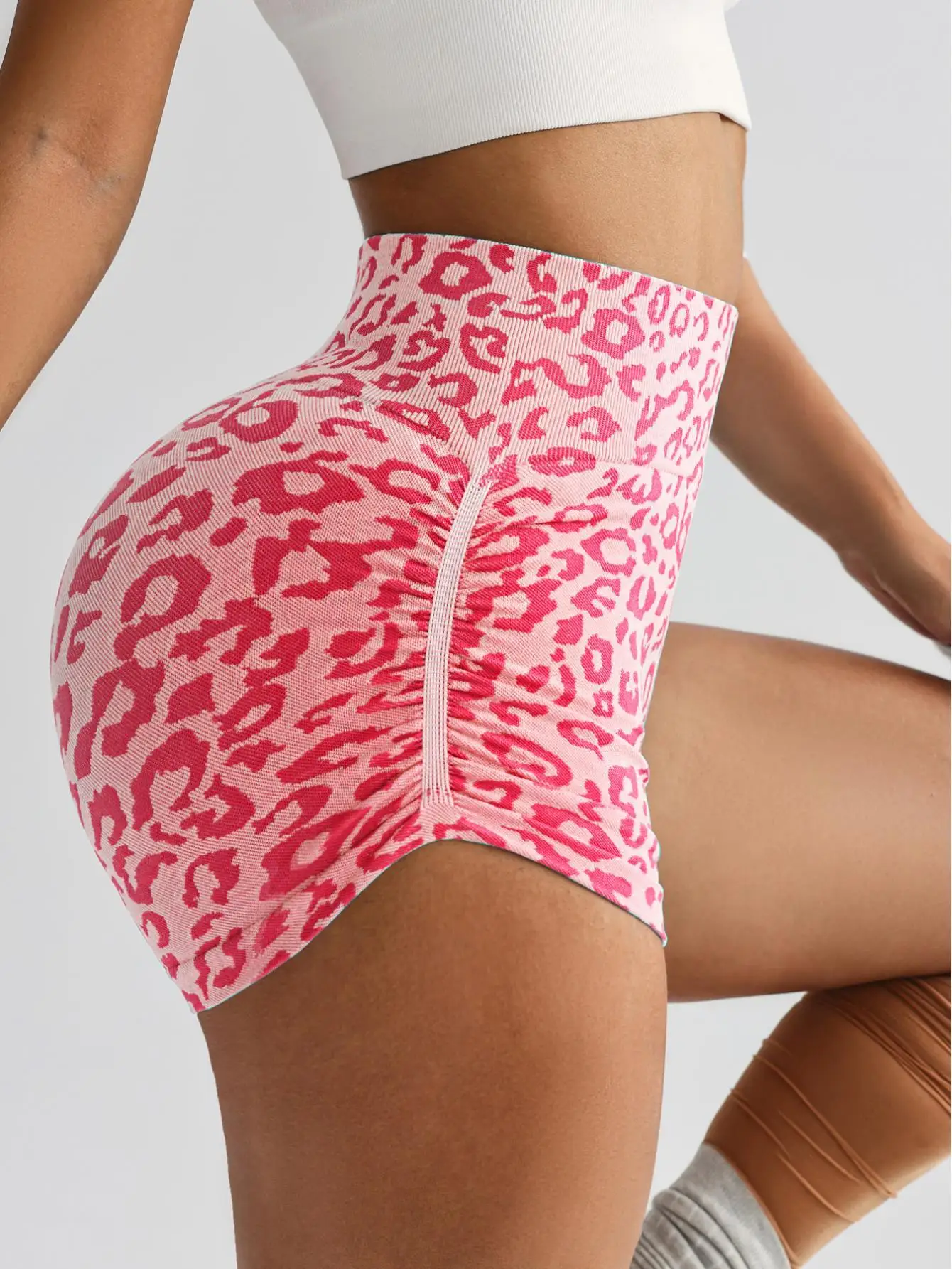 

Женские бесшовные шорты для фитнеса с эффектом подтяжки ягодиц, для тренировок и велоспорта