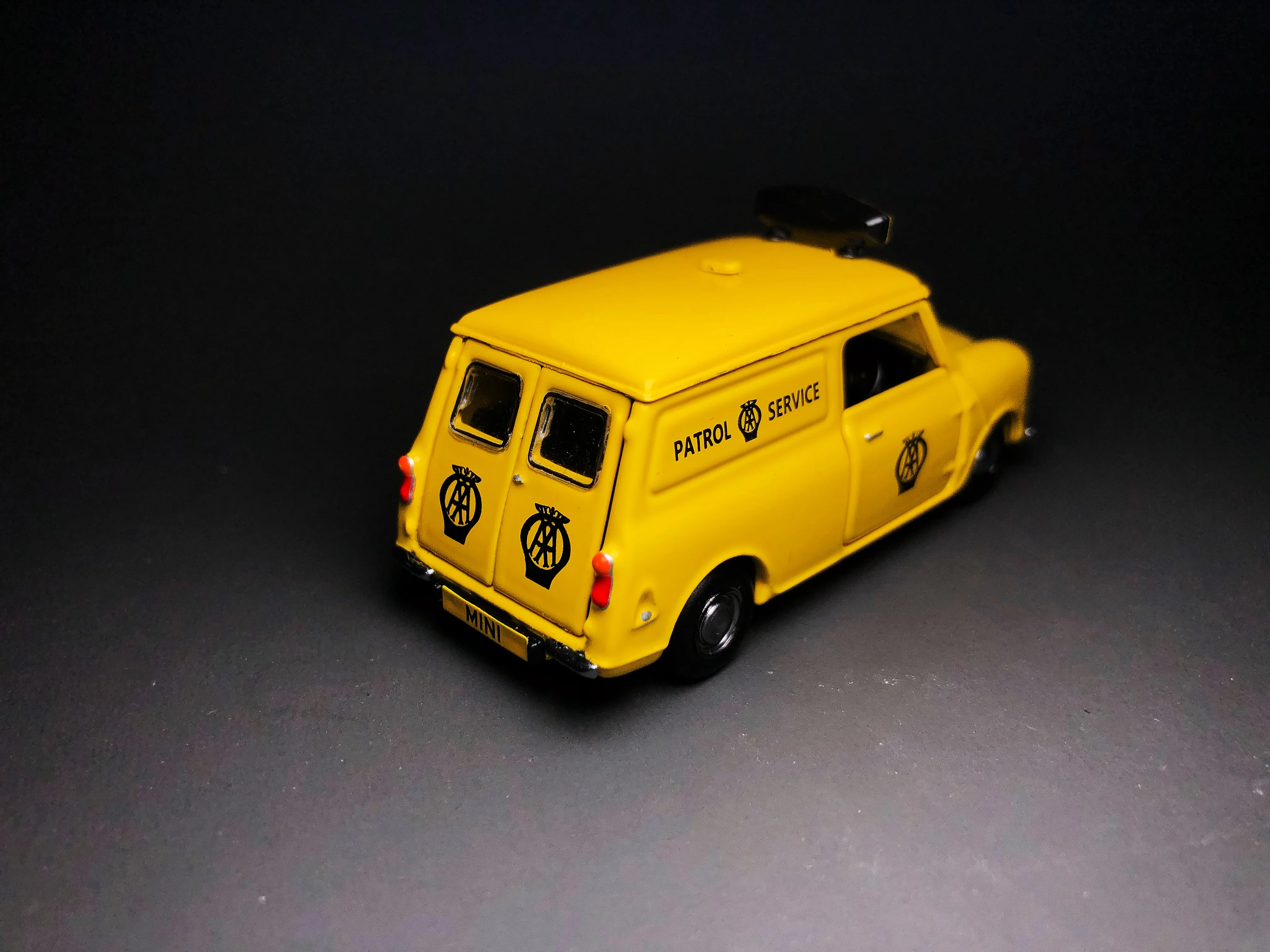 Tiny 1/50 Mini Cooper Van United Kingdom Diecast Model Car Collection Limited Edition Hobby Toys