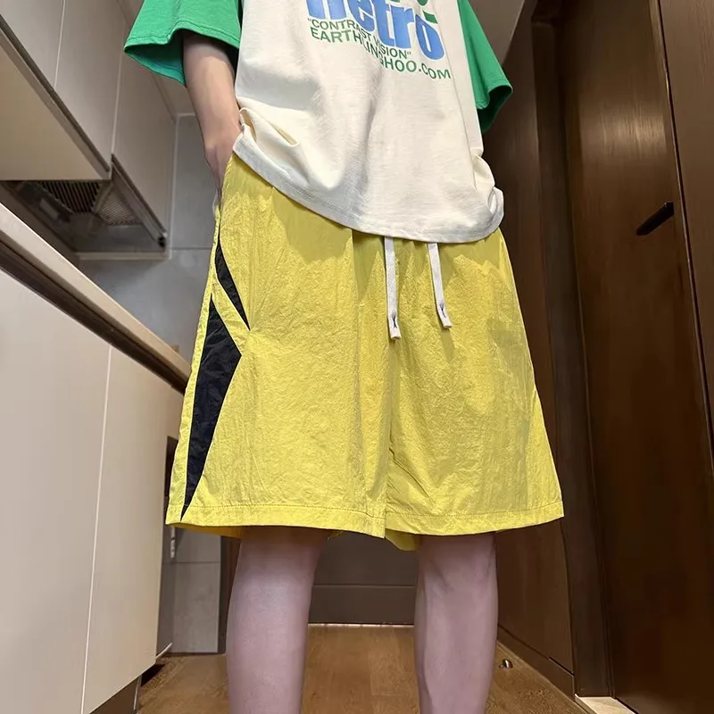Pantaloni sportivi a cinque punte Baskeall sottili casuali allentati estivi da uomo con colori impiombati retrò che allenano quattro quarti