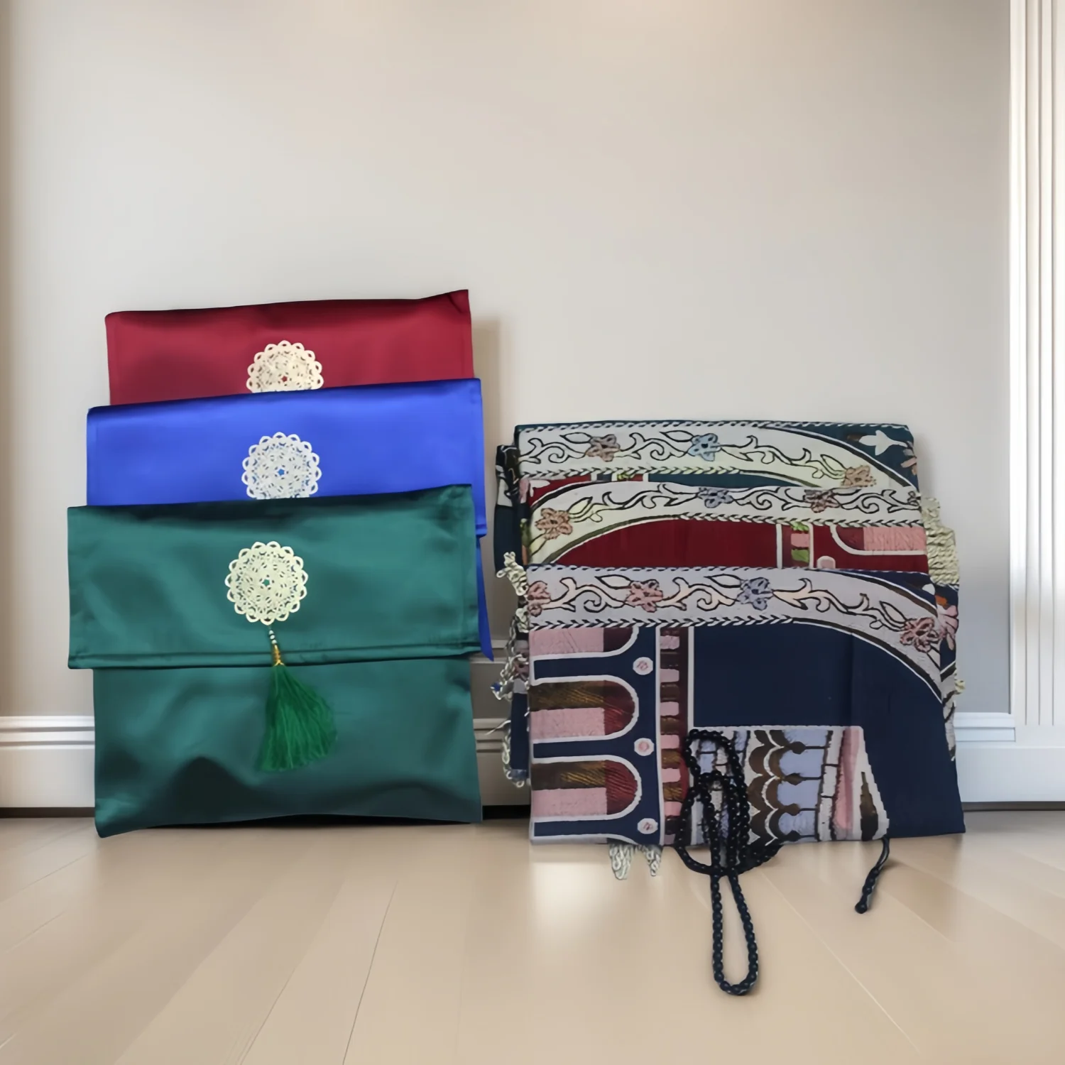 Portable Foldable Chenille Prayer Room Set, New Printed Prayer Rug, 99-Bead Prayer Beads and Imitation Silk Storage Bag