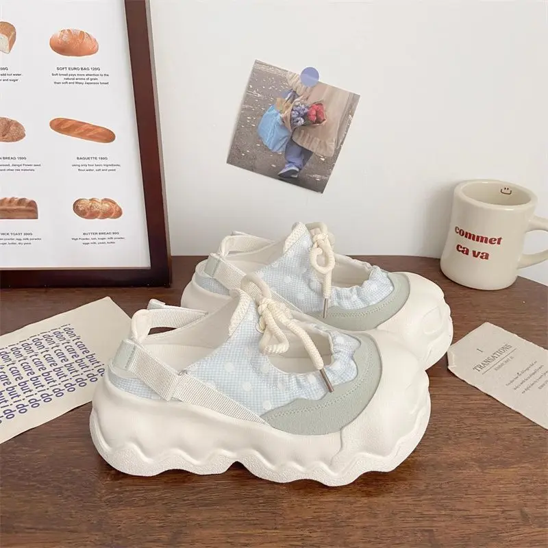 

Женские дышащие кроссовки, лето 2024, милые розовые туфли с открытыми отверстиями, кроссовки на толстом каблуке, повседневные кроссовки на платформе для бега, массивные кроссовки Y2K