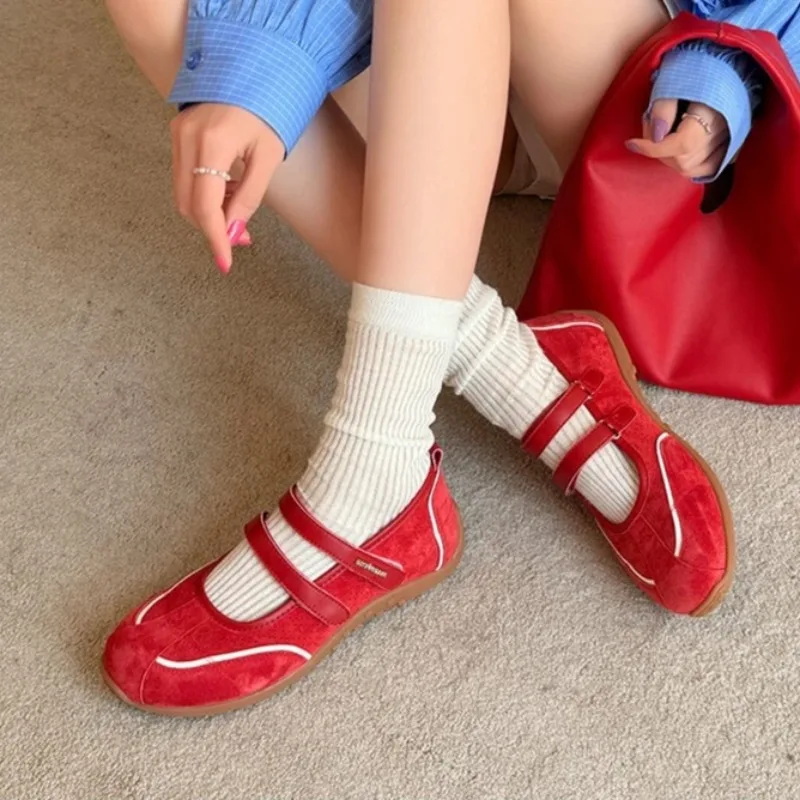 

2026 New Women's Shoes Sweet Round Head Casual Shoes for Woman Exquisite Hollow Out Sneakers Designer Shoes Zapatillas De Mujer