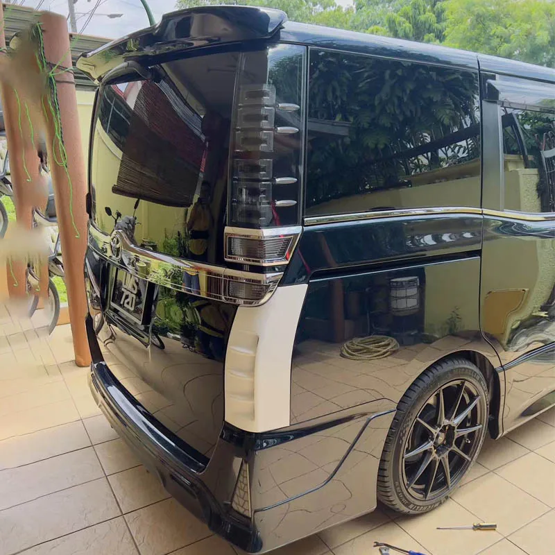 

For Toyota Noah Voxy 80 Carbon Fiber Modification SBLK Rear Lever Taillight Side Air Outlet Cover Body Kit