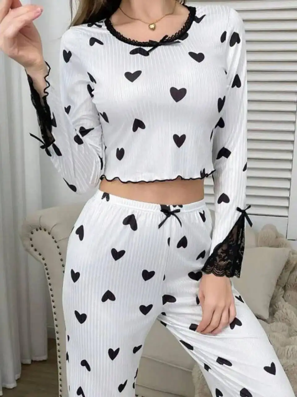 Hot Selling Homewear Lace Heart Round Neck Lace Long Sleeve Pajamas For Women Wearable Outside Long Pants Two-Piece Sets YUEI