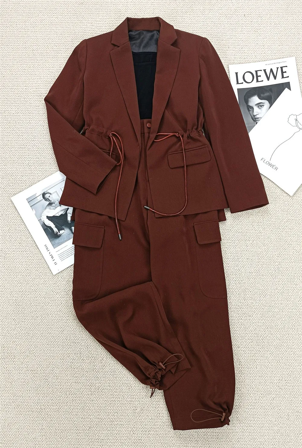 

Women's25 Fashionable Designs for clothing European and American Light luxury Commuting Temperament Solid Color waist Suit+Strai
