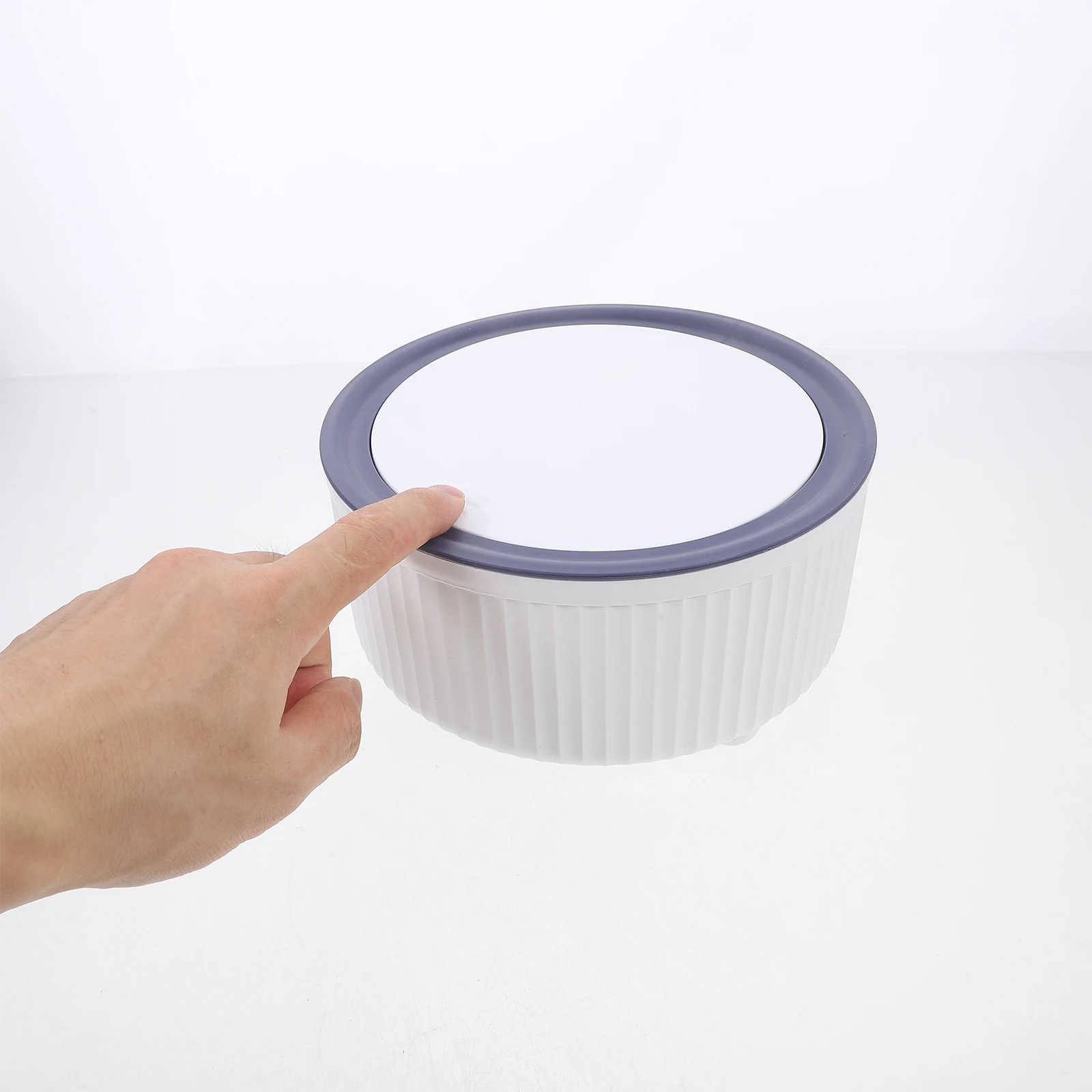 

Stylish Desktop Trash Can Press Lid Reusable Small Garbage Bin Home Office Bedroom Lidded Waste Container Tabletop Rubbish Can