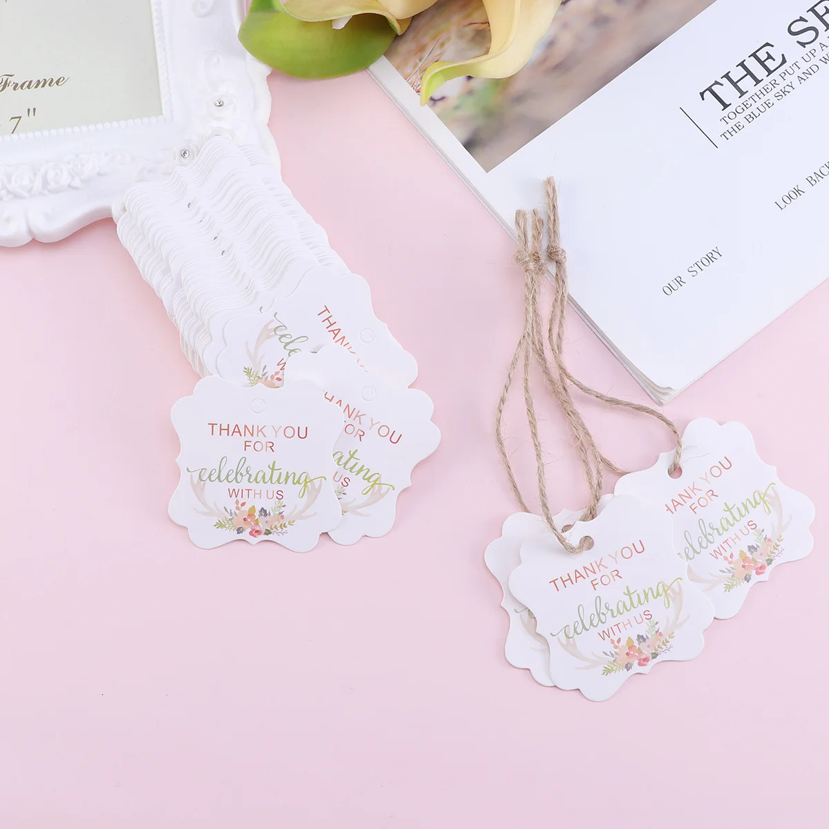 50 buah kartu ucapan pernikahan suvenir Terima kasih hadiah indah cetak Hangtag kue