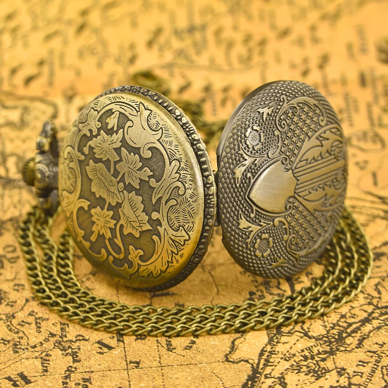 Vintage Bronze Clamshell Classic Shield Carved Quartz Pocket Watch Fashion Necklace For Male And Female Students