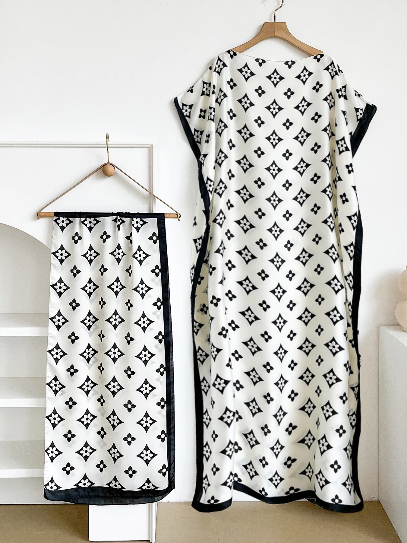Silky Satin Long Kaftan for Ladies, Vintage Floral Geometric Print Abaya with Matching Hijab, Loose Maxi Dress Set