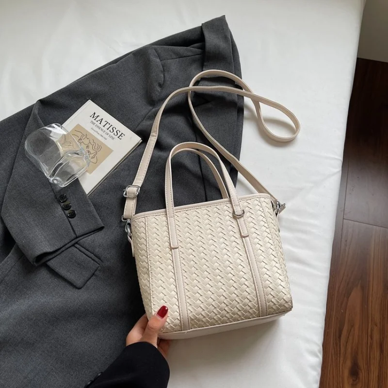 

Высококачественная кожаная сумка через плечо с регулируемым ремешком для женщин из люксового бренда, известная дизайнерская сумка