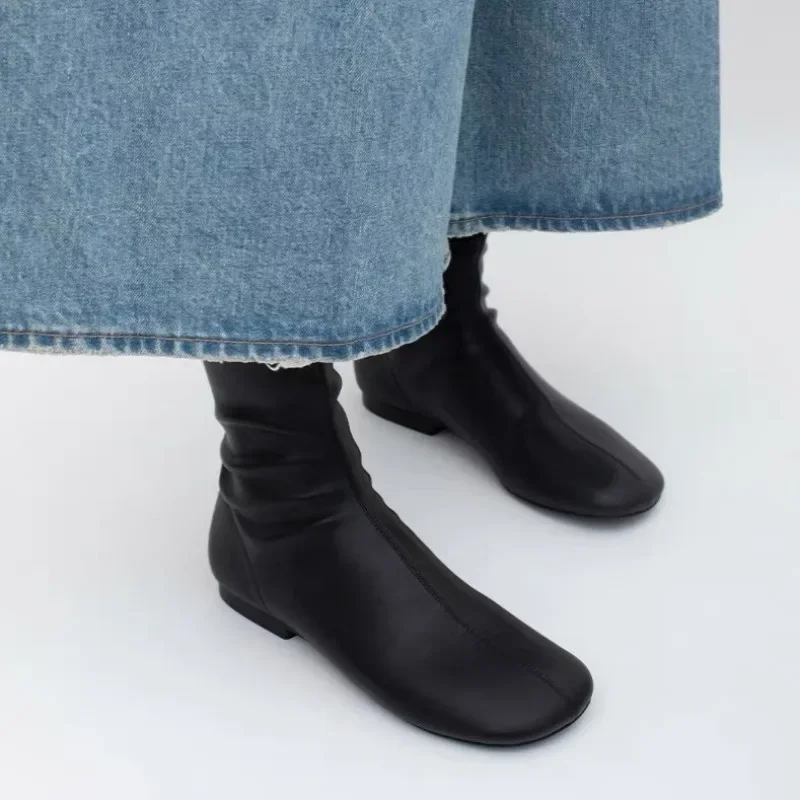 Flats Women Chelsea Boots Walking Zipper Trend Shoes Winter 2024 Fahsion New Ankle Boots Casual Goth Punk Mujer Motocycle Botas