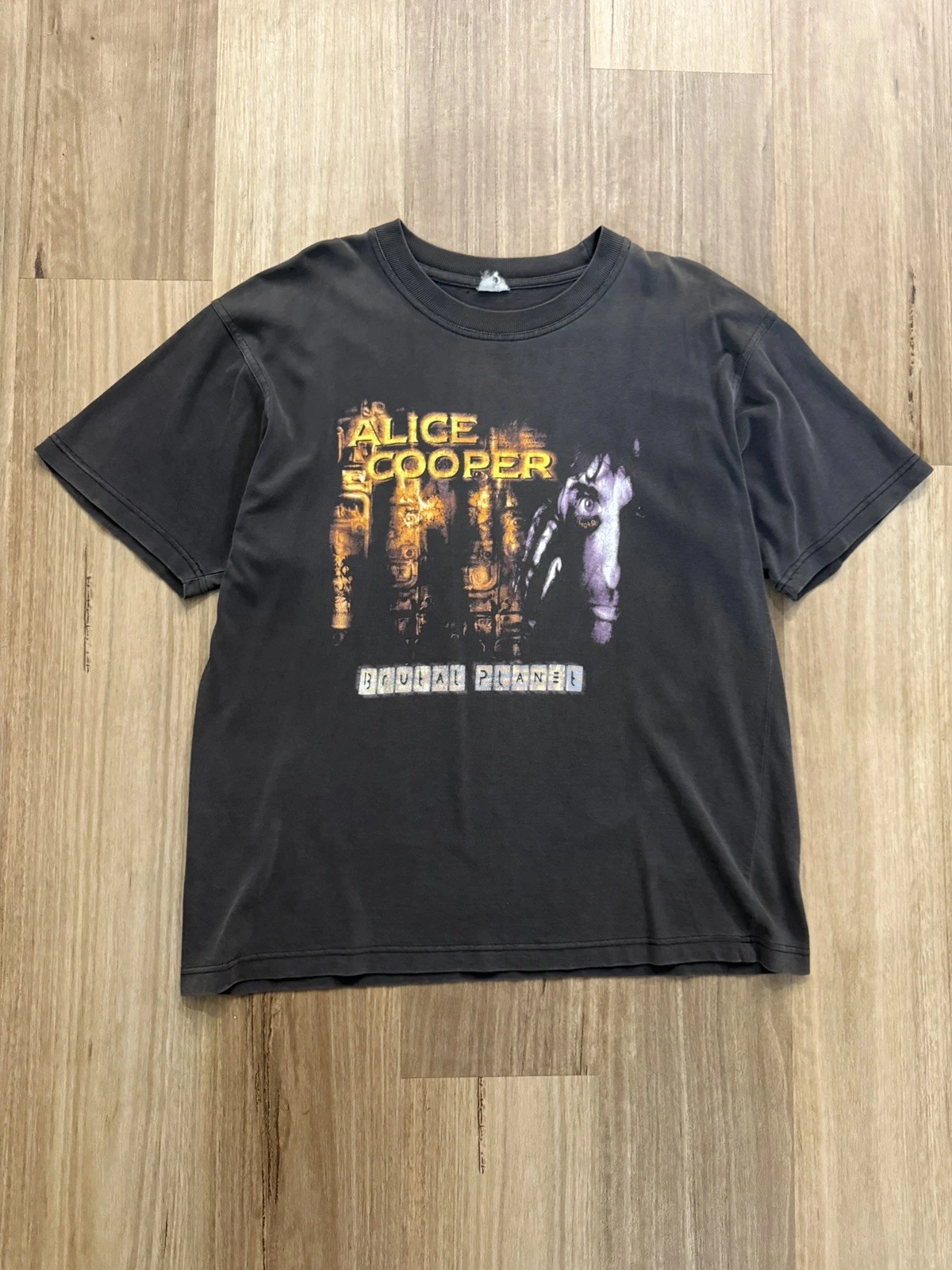 Vintage 2000 Alice Cooper Brutal Planet Tour Band T-Shirt Size Large