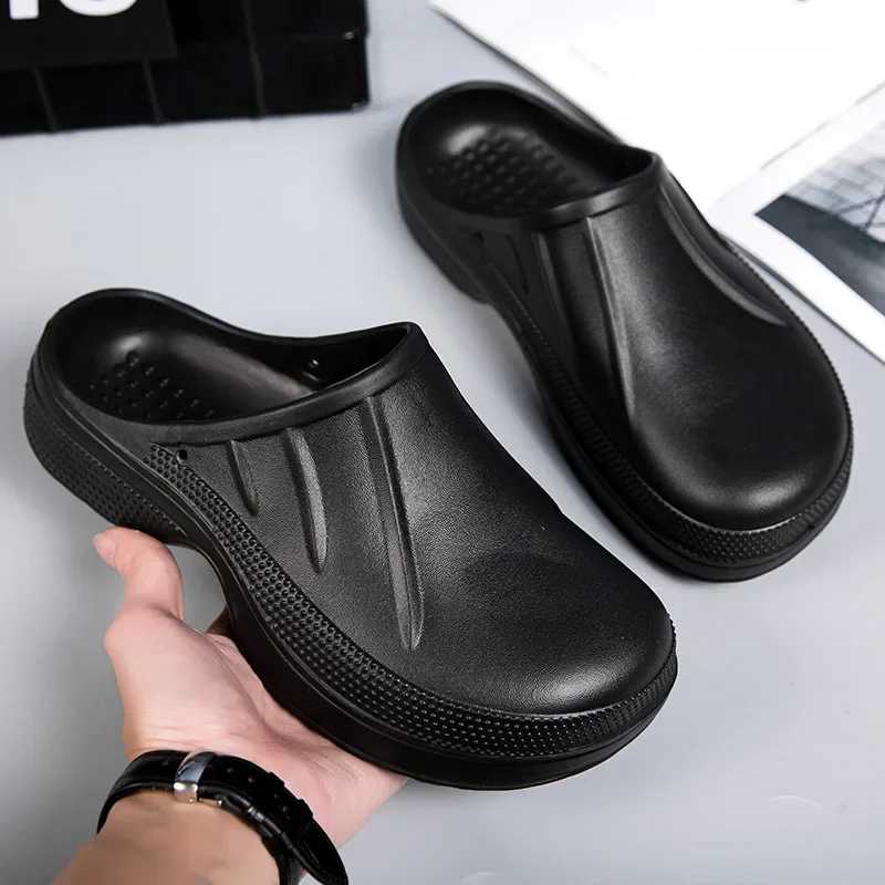 2023 anti-skid waterproof professional chef slippers male middle-aged father sandals kitchen oil-proof labor protection slippers