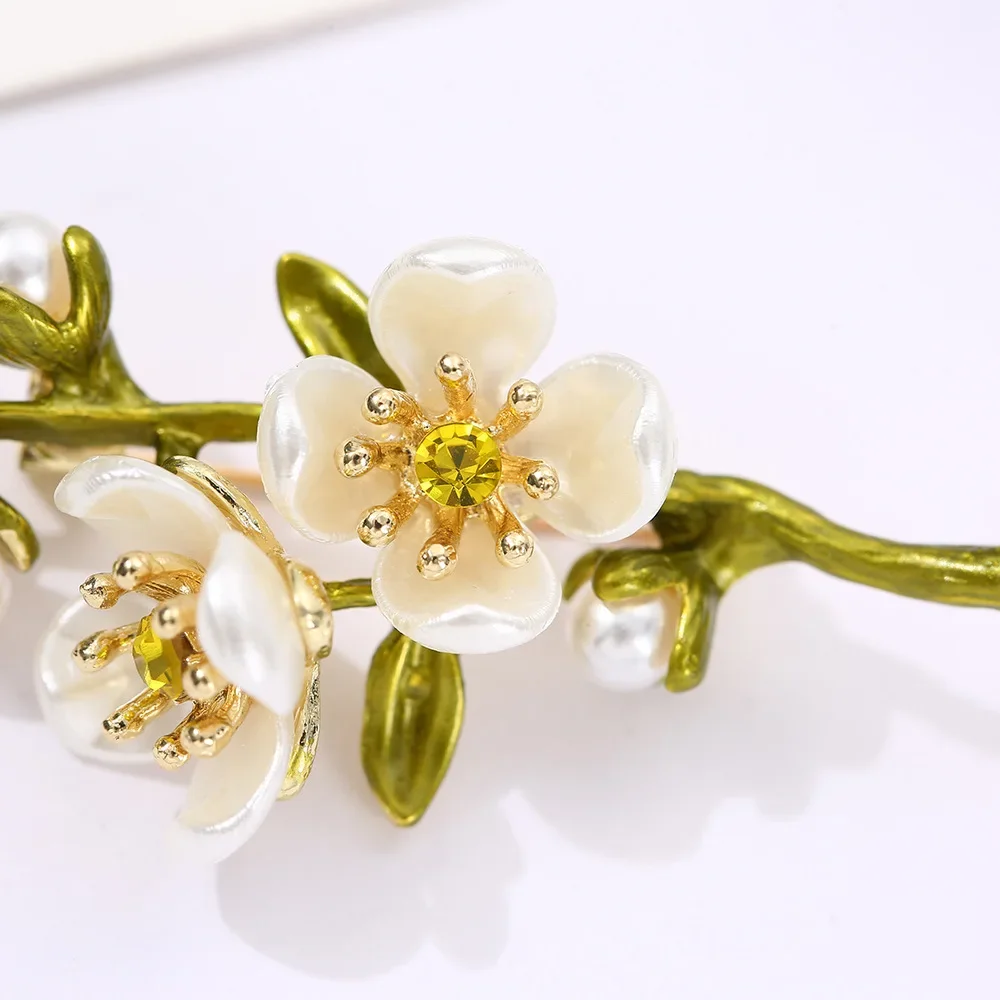 Vintage Temperament Green Jasmine Brooch for Women Crystal Flower Buckle Brooch Dress Clothes Suit Scarf Clip Jewelry Gift