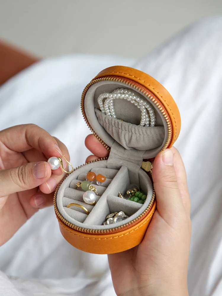 

Simple vintage first layer cowhide women's small round jewelry box fashion luxury handmade genuine leather ring storage box