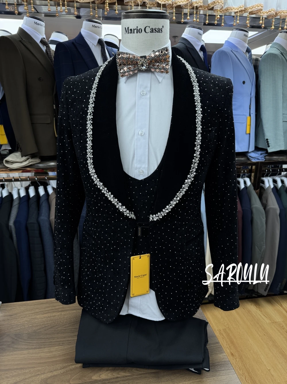 Luxurious Textured Men's Suit Vogue Beaded Party Date Customized Crystals Celebrity Groom Wear Charming Jacket Vest Pants Set