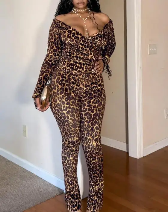2025 Women's Two Piece Autumn/winter New Leopard Print Off Shoulder Deep V-Neck Finger High Waisted Straight Leg Pants Set