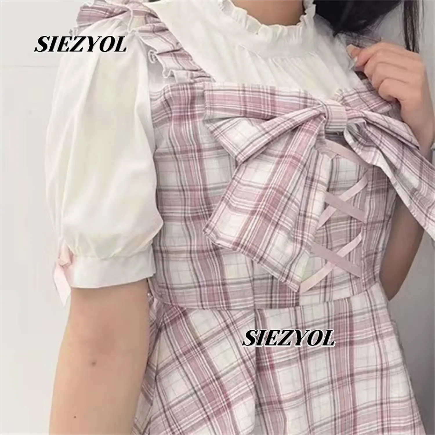 

Summer New Arrival Bowknot Stand Collar Plaid Slim-fit Short Sleeve Dress and Elastic Waist Shorts Fashion Two Piece Set