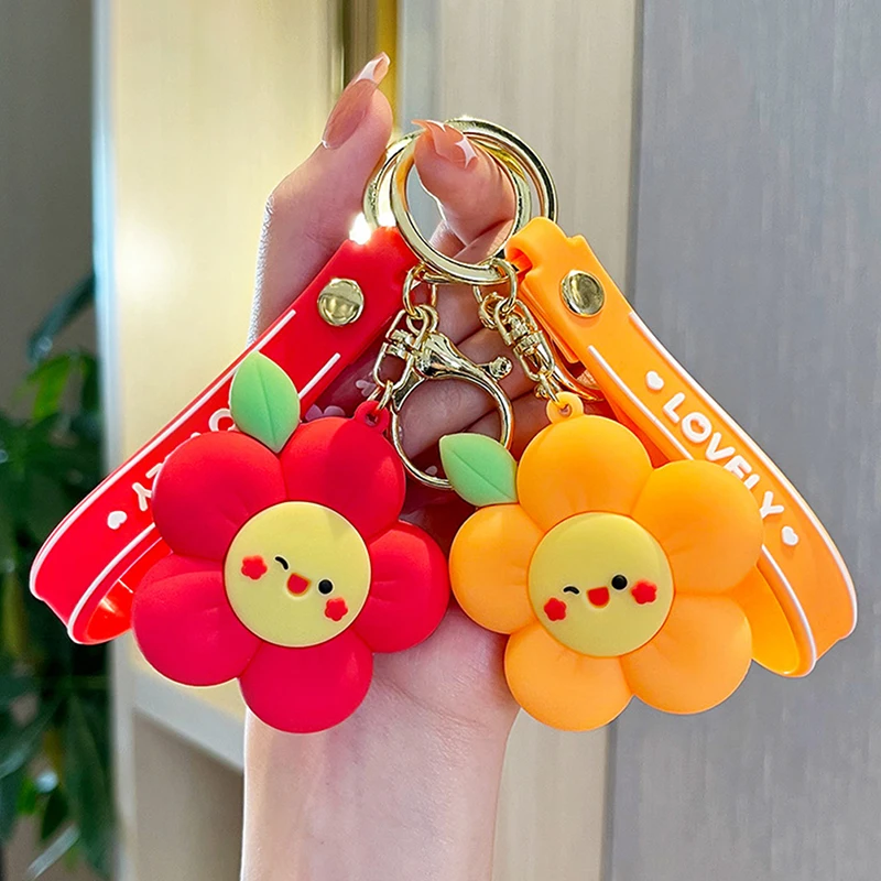 Creative Sakura Fabric Flower Keychain Jewelry Lanyard Girl Boy Couple Gift Peach Heart Chain Keyring Headset Pendant Decorate