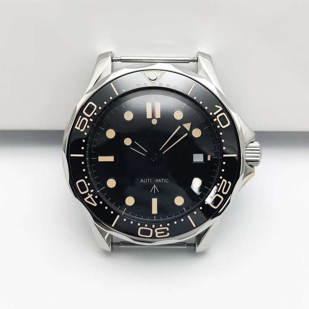 NH35/8215 Cassa 42mm Orologio subacqueo Acciaio inossidabile 316L Cristallo di zaffiro 10 Bar Resistente all'acqua Custodia posteriore trasparente Kit