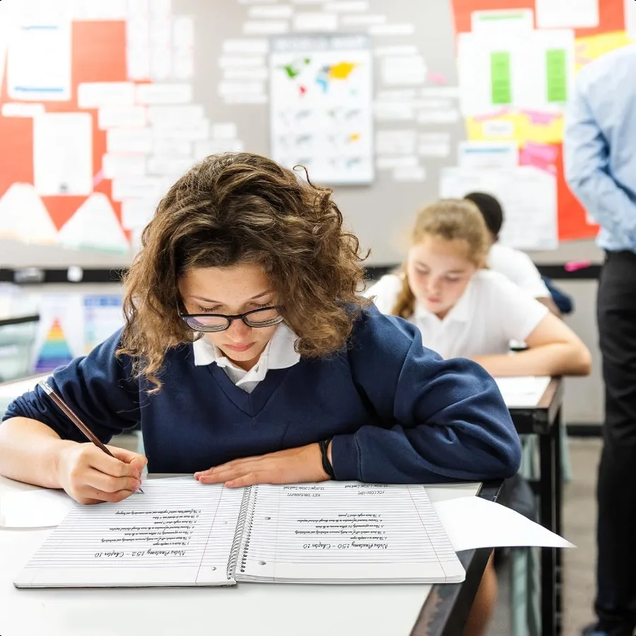 Quaderni a spirale 1 soggetto Confezione da 5 carta college a righe 8 x 101 2 70 fogli per quaderno Carta perforata a 3 fori Rosa Viola Blu Verde