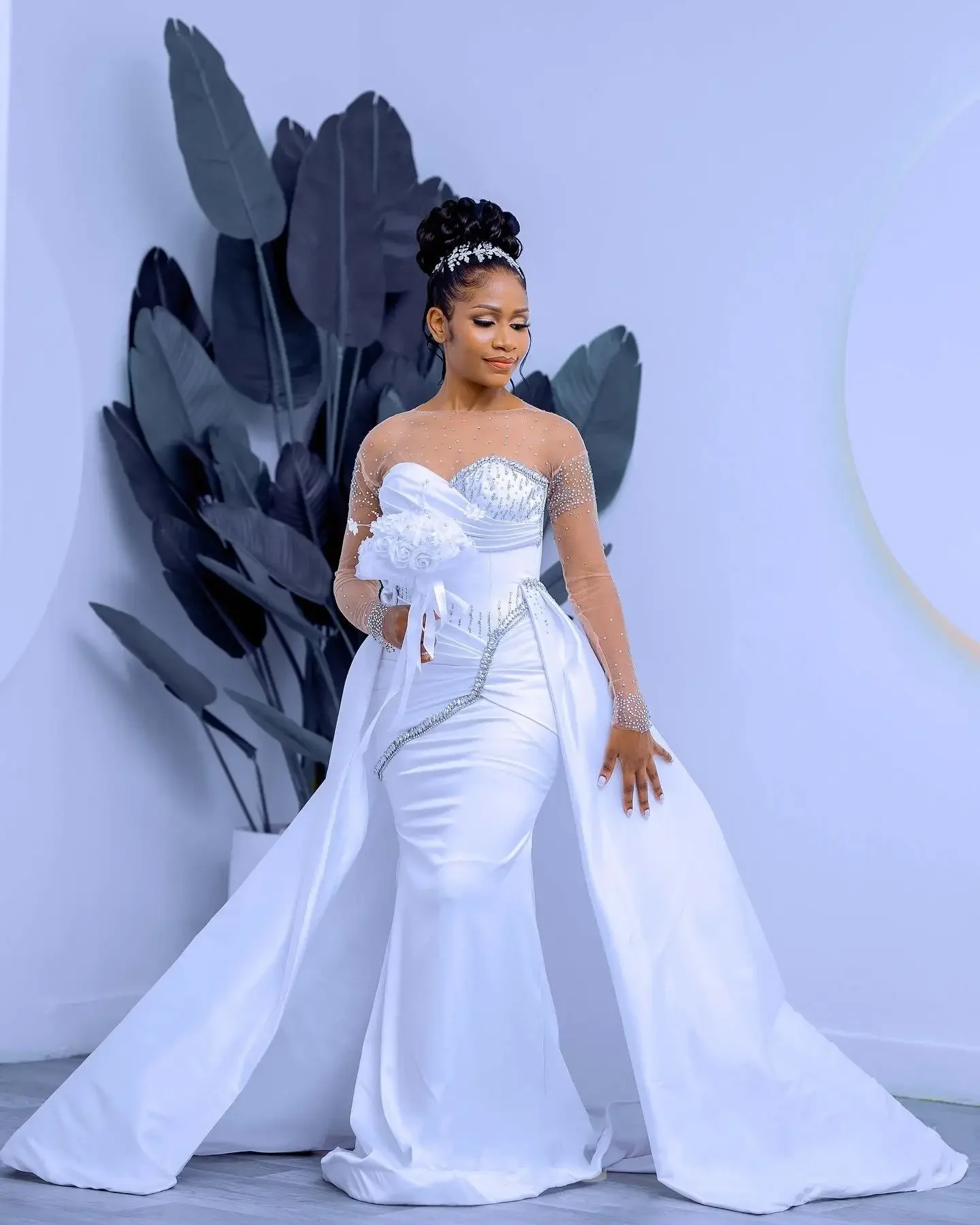 Vestido de novia de lentejuelas con cuentas brillantes, ilusión personalizada, vestido de novia africano de satén de manga larga con tren desmontable