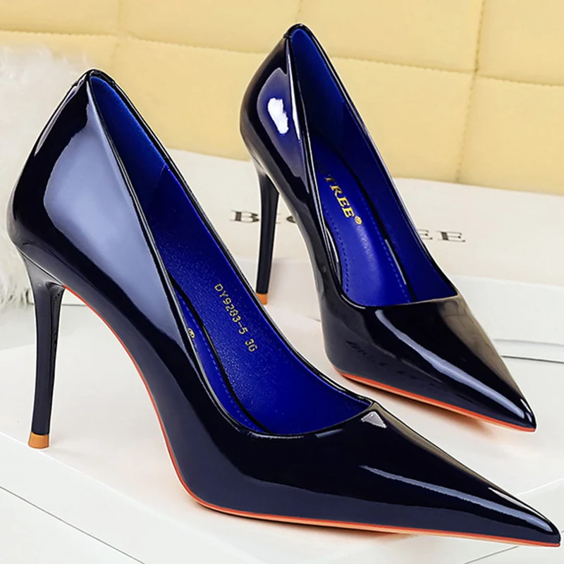 Women 9.5cm High Heels Pumps Wedding Bridal Classic Scarpins High Stiletto Heels Lady Nude Black White Glossy Leather Prom Shoes