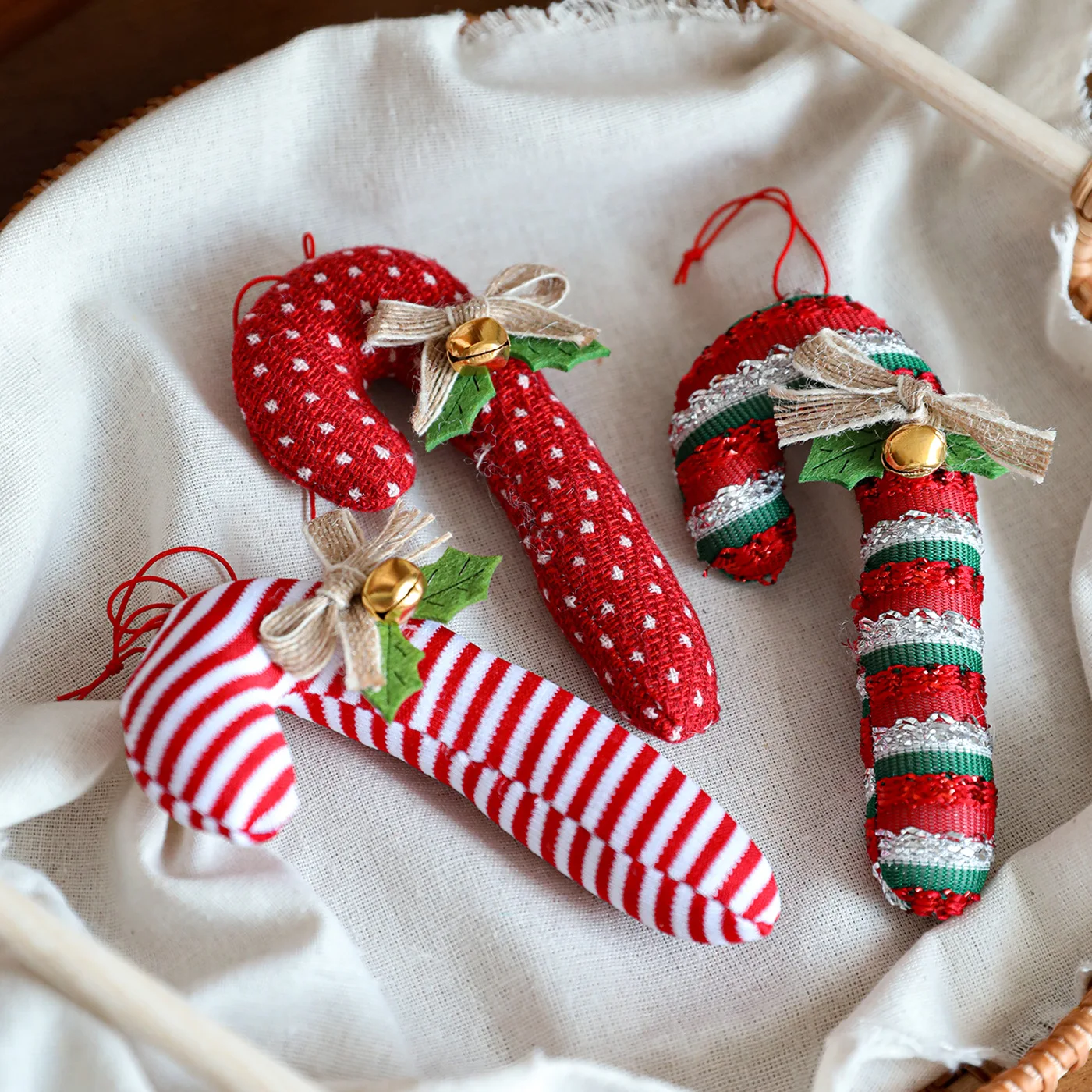 

Cartoon Fabric Walking Stick Candy Heterosexual Hanging Red Christmas Tree Decorations Bells Bowknot Hanging Decoration