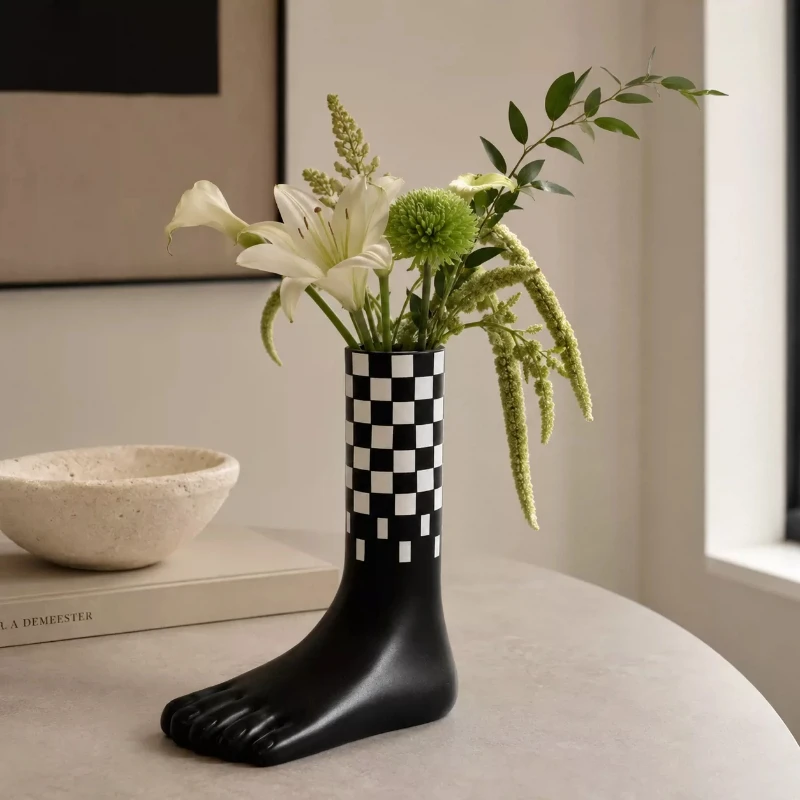 Funny human foot shaped vase,black and white checkered sock style vase decoration,resin crafts,dried flower vase tabletop decor