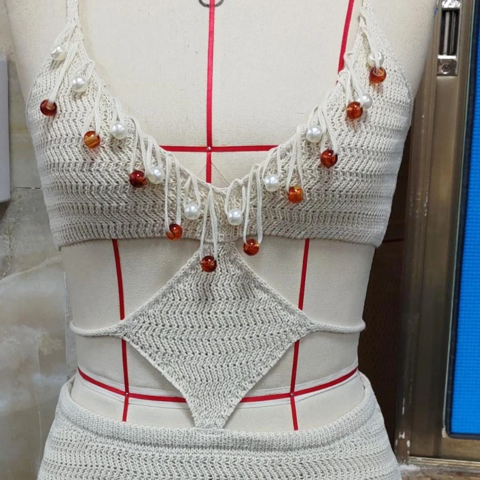 فستان نسائي قصير بدون أكمام منسوج بالترتر فستان صيفي قصير بشراشيب بدون ظهر للحفلات لقضاء العطلات على الشاطئ ملابس الشارع