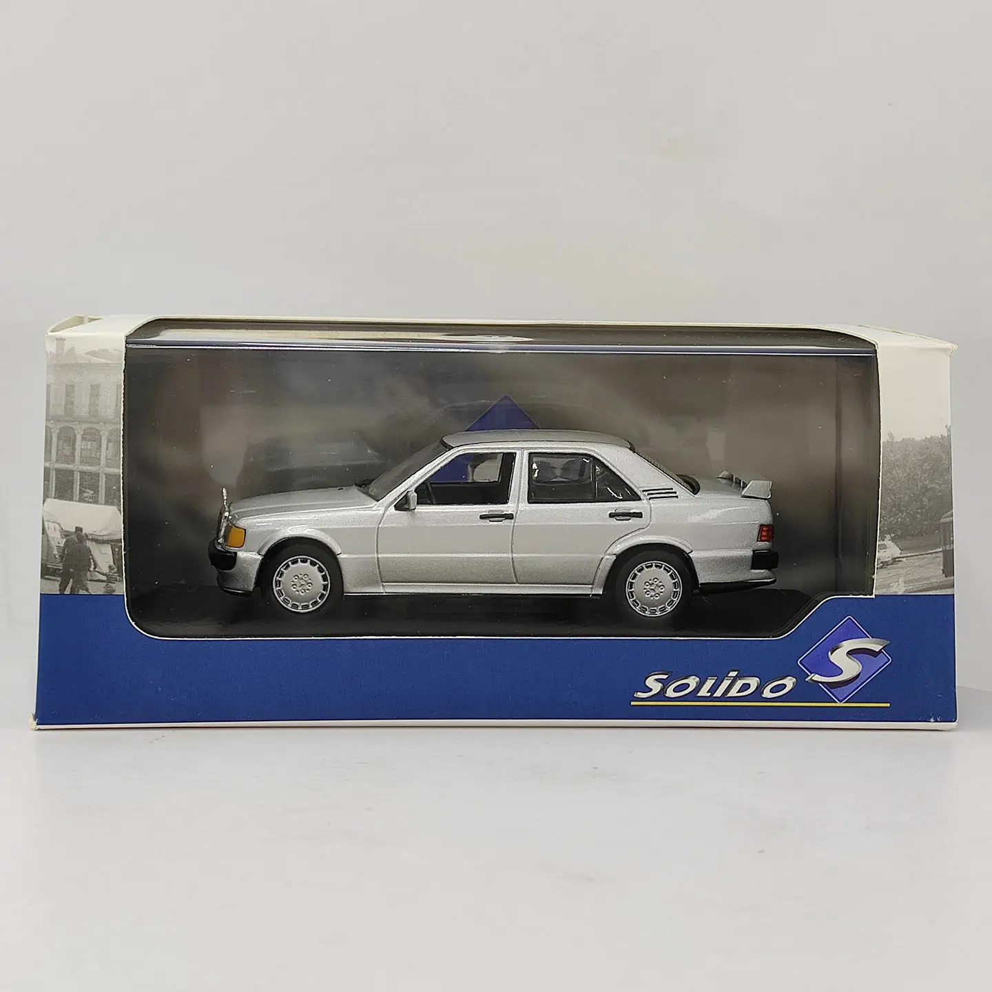 solido-modele-de-voiture-miniature-en-alliage-moule-sous-pression-a-l'echelle-1-43-mercedes-benz-190e-w201-de-1984-collection-classique-souvenir-cadeau-pour-adulte-presentation-statique