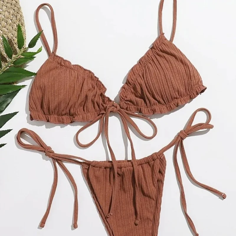 

Fashionable and sexy bikini with large ribbed straps, two-piece swimsuit