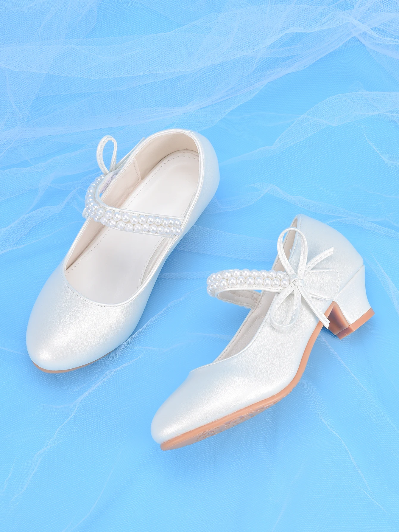 كعب عالٍ على الموضة للأميرة البنات، أبيض، مثالي للفساتين والعروض وحفلات أعياد الميلاد