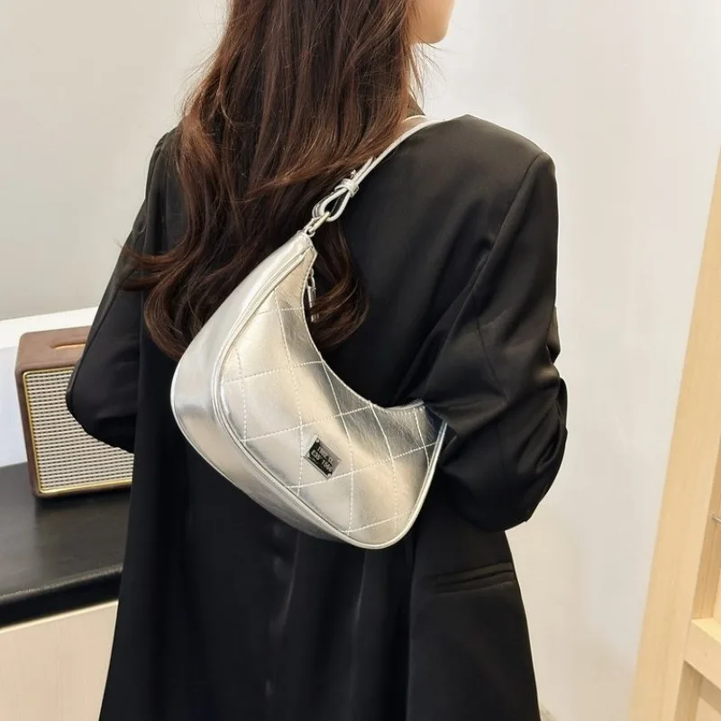 

Elegant Vintage Niche Design Crossbody Bag Women Large Capacity Commuter Shopping Travel Outdoor Casual Fashion Bag