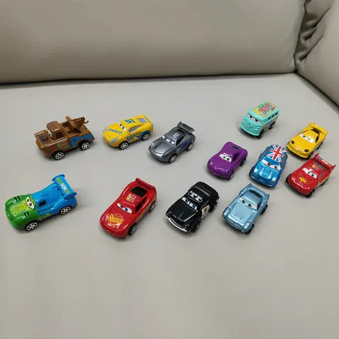 12 st/set heta försäljning Pixar Bilar Lightning McQueen Jackson Storm Mater PVC-modell Back-Force billeksak för barn födelsedagspresentset 10 best sales Chevy-leksak - №7