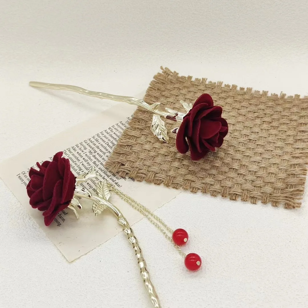 

Заколки для волос в стиле ретро с красным цветком, заколки для волос с розовой кисточкой в китайском стиле, новогодние аксессуары для волос в китайском стиле