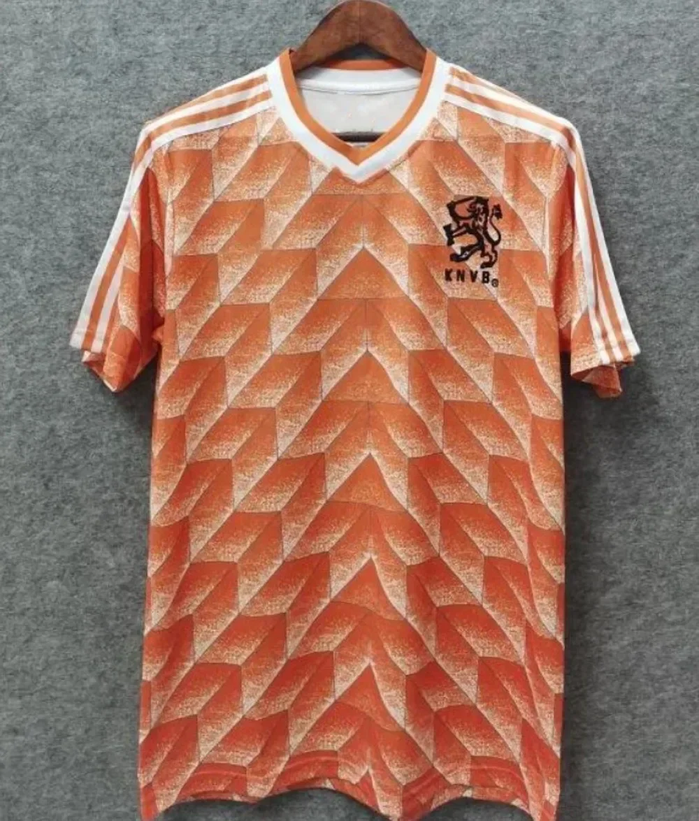 ريترو كرة القدم جيرسي 1988 الهولندية ثلاثة الفرسان ريترو المنزل وبعيد جيرسي ريجكارد فان باستن جوليت ميلان بأكمام قصيرة