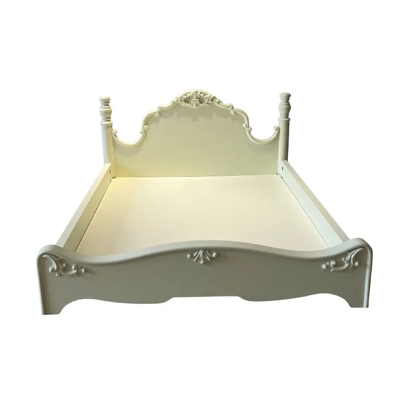 Solid wood pet small bed with carved patterns suitable for all seasons
